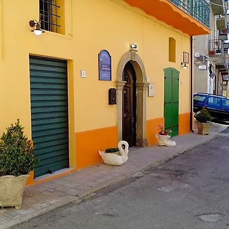 La Casa Dellamericano - Casa D'epoca Anni '30 3* Aliano