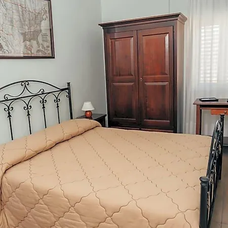 La Casa Dellamericano - Casa D'epoca Anni '30 Bed & Breakfast 3*