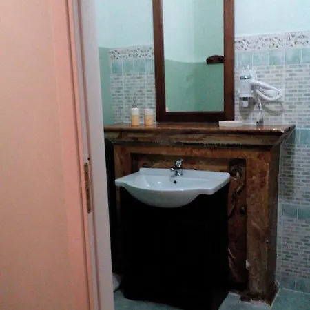 La Casa Dellamericano - Casa D'epoca Anni '30 Bed & Breakfast 3*